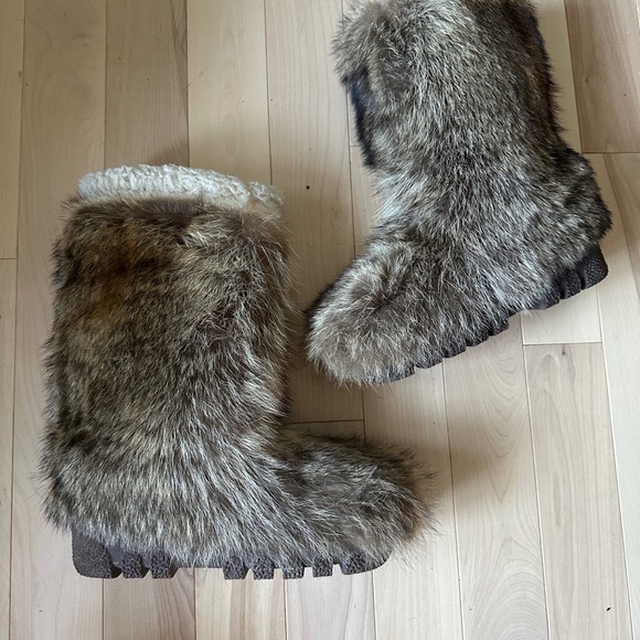 Nakiuk Fur Boots - Picture 7 of 11